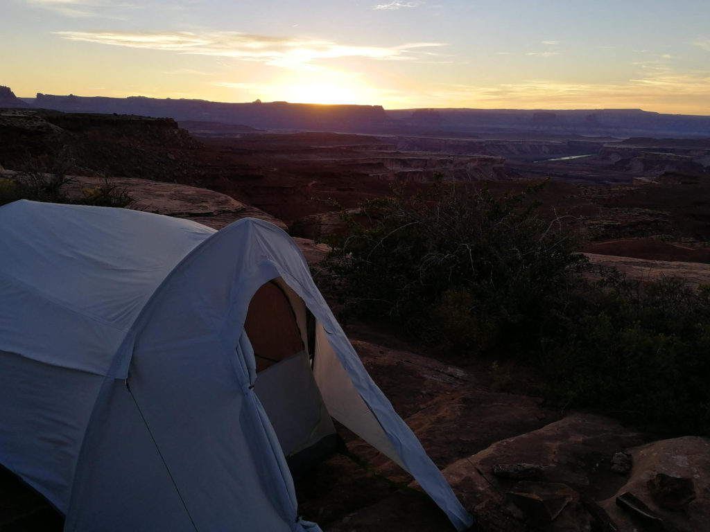 Canyonlands Murphy Trail: Sunset in Valley behind tent
